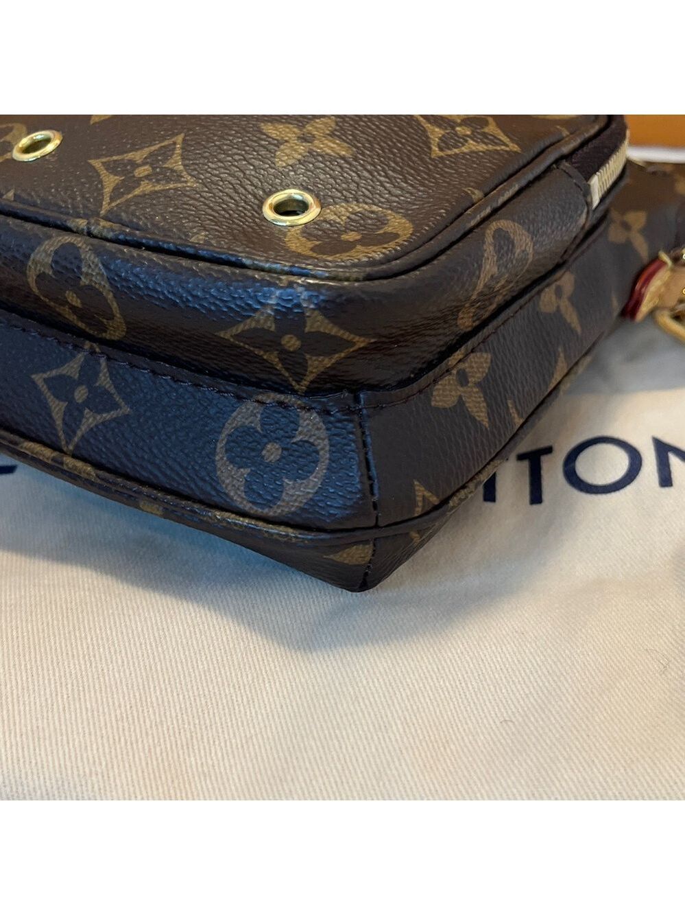 Louis Vuitton Monogram Utility Phone Sleeve Bag - Picture 7 of 16
